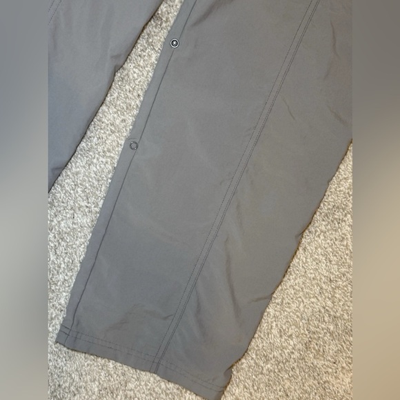 Exofficio Pants Womens 4 Gray Roll Up Capri Gorpcore Hiking Camping Performance - Picture 8 of 10